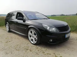 Schwarz Gebraucht 2007 Opel Vectra OPC Kombi | 10.990 €