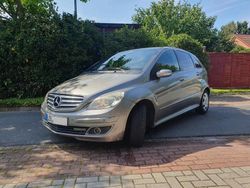 Grau Gebraucht 2006 Mercedes 190 Limousine | 1.550 €