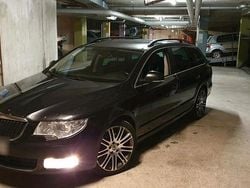 Schwarz Gebraucht 2012 Skoda Superb Kombi | 2.700 € (Guter Preis)