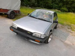 Silber Gebraucht 1989 Mazda 323 Limousine | 1.800 €