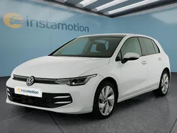 Weiß Gebraucht 2024 VW Golf VIII Kleinwagen | 23.299 € (Guter Preis)