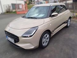 Caravan ivory metallic Gebraucht 2024 Suzuki Swift Comfort Limousine | 17.900 € (Guter Preis)