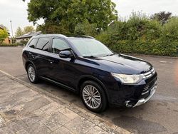 Blau Gebraucht 2014 Mitsubishi Outlander Top SUV | 8.900 €