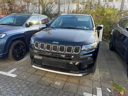 Black clear coat Gebraucht 2024 Jeep Compass Limited SUV | 20.349 €