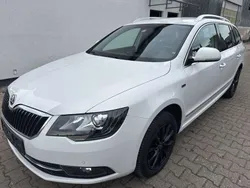 Weiß Gebraucht 2015 Skoda Superb Elegance Kombi | 11.000 € (Superpreis)