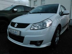 Weiß Gebraucht 2011 Suzuki SX4 Limited Limousine | 4.950 € (Guter Preis)