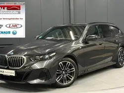 Sophistograu brillanteffekt Gebraucht 2024 BMW 520 M Sport Kombi | 55.890 € (Fairer Preis)