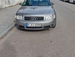 Silber Gebraucht 2004 Audi A4 S-Line Kombi | 900 € (Superpreis)