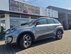 Grau Gebraucht 2016 Suzuki Vitara SUV | 15.900 € (Teuer)