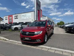 Rot Gebraucht 2017 Dacia Logan MCV Lauréate Kombi | 6.950 € (Fairer Preis)