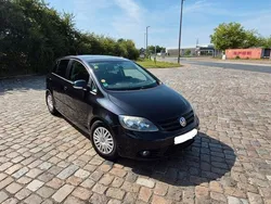 Schwarz Gebraucht 2007 VW Golf Plus Cross Sportline Van / Kleinbus | 5.799 € (Teuer)