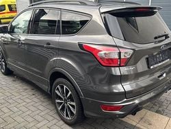 Grau Gebraucht 2019 Ford Kuga ST-Line SUV | 11.999 € (Superpreis)
