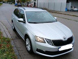 Grau Gebraucht 2018 Skoda Octavia Kombi | 12.500 € (Fairer Preis)