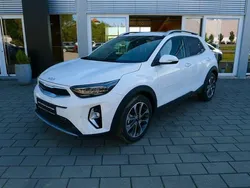 Schneeweiss (ud) Neu 2024 Kia Stonic Platinum SUV | 27.980 € (Fairer Preis)