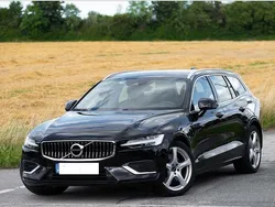 Schwarz Gebraucht 2020 Volvo V60 Kombi | 26.000 € (Guter Preis)