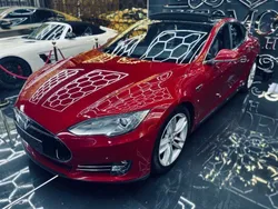 Rot Gebraucht 2016 Tesla Model S Limousine | 25.000 € (Fairer Preis)
