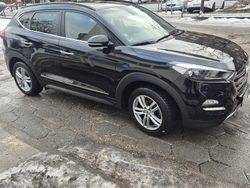 Schwarz Gebraucht 2016 Hyundai Tucson Premium SUV | 17.900 € (Etwas zu teuer)