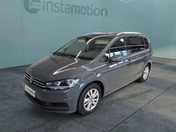 Grau Gebraucht 2024 VW Touran Comfortline Van / Kleinbus | 35.900 € (Etwas zu teuer)