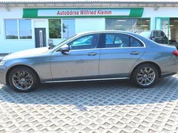 Selenitgraupearleffect Gebraucht 2017 Mercedes A200 Avantgarde Limousine | 25.250 €