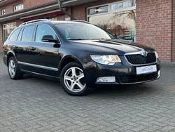 Schwarz Gebraucht 2012 Skoda Superb Elegance Kombi | 7.999 € (Fairer Preis)