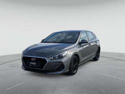Grau Gebraucht 2019 Hyundai i30 Limousine | 14.000 € (Etwas zu teuer)