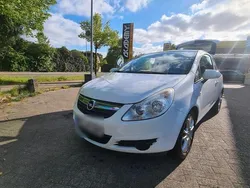 Weiß Gebraucht 2008 Opel Corsa Kleinwagen | 1.700 €