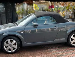 Grau Gebraucht 2001 Audi TT Roadster Cabrio | 6.250 € (Teuer)