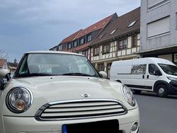 Gelb Gebraucht 2011 Mini Cooper Kleinwagen | 4.800 € (Fairer Preis)