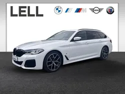 Weiß Gebraucht 2021 BMW 520 M Sport Kombi | 34.850 € (Teuer)