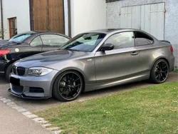 Grau Gebraucht 2011 BMW 135 Coupé Performance Coupé | 31.998 €