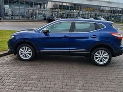 Blau Gebraucht 2016 Nissan Qashqai N-Connecta SUV | 15.100 € (Fairer Preis)