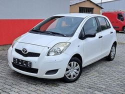 Weiß Gebraucht 2009 Toyota Yaris Cool Limousine | 1.499 € (Guter Preis)