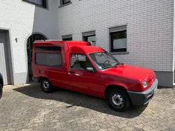 Rot Gebraucht 1995 Renault Rapid Kombi | 1.600 €
