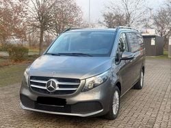 Grau Gebraucht 2022 Mercedes V250 Avantgarde Van / Kleinbus | 33.890 € (Superpreis)