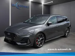 Magnetic grau metallic Gebraucht 2024 Ford Focus ST Kombi | 32.990 € (Fairer Preis)