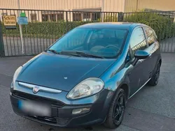 Grau Gebraucht 2010 Fiat Punto Kleinwagen | 1.500 €