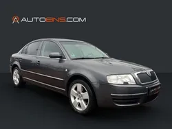 Grau Gebraucht 2003 Skoda Superb Elegance Limousine | 3.988 € (Etwas zu teuer)