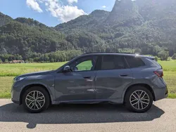 Grau Gebraucht 2023 BMW iX1 M Sport SUV | 49.000 € (Teuer)