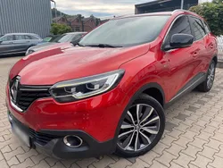 Rot Gebraucht 2015 Renault Kadjar Bose Edition SUV | 11.950 € (Teuer)