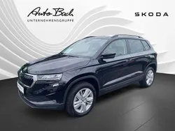 Schwarz (blackmagic perleffekt) Gebraucht 2024 Skoda Karoq Selection SUV | 28.890 € (Guter Preis)