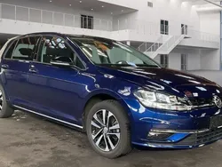 Blau Gebraucht 2019 VW Golf VII IQ Drive Limousine | 22.990 € (Etwas zu teuer)