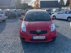 Rot Gebraucht 2006 Toyota Yaris Limousine | 2.650 € (Fairer Preis)