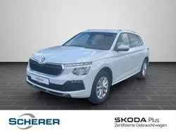 Weiß Gebraucht 2024 Skoda Kamiq Selection SUV | 19.850 € (Guter Preis)