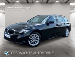 Schwarz Gebraucht 2023 BMW 318 Shadowline Kombi | 31.890 € (Fairer Preis)