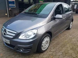 Grau Gebraucht 2011 Mercedes B200 Van / Kleinbus | 6.999 € (Etwas zu teuer)