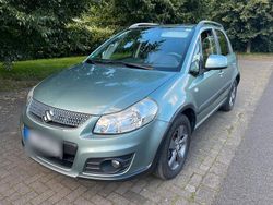 Grün Gebraucht 2011 Suzuki SX4 Limited SUV | 5.490 €