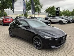 Schwarz Neu 2025 Mazda 3 Nagisa Limousine | 29.810 € (Fairer Preis)