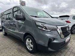 Grau Gebraucht 2023 Nissan Primastar Acenta Van / Kleinbus | 29.999 €