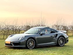 Grau Gebraucht 2016 Porsche 911 Turbo S | 136.950 € (Teuer)