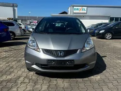 Silber Gebraucht 2010 Honda Jazz Trend Kleinwagen | 3.750 € (Fairer Preis)